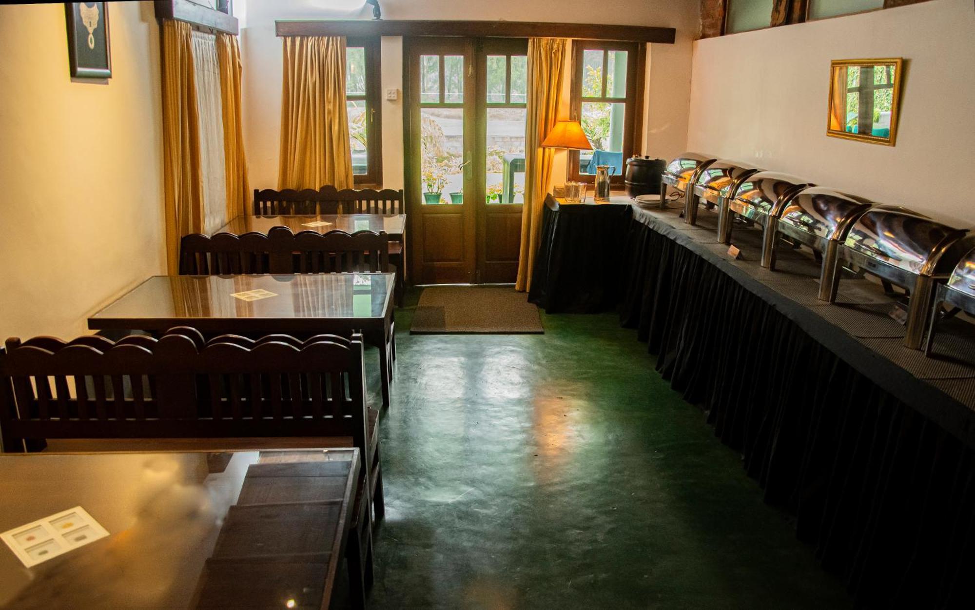 The Golf Green City Bungalow Нувара Елия Екстериор снимка